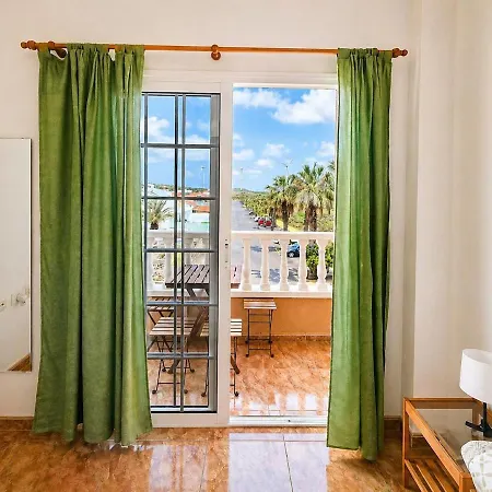 Encanto Costero Con Balcon Y Vistas *